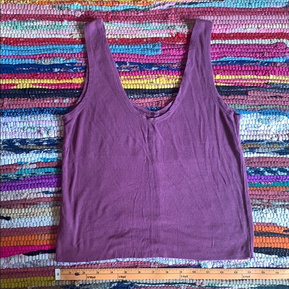 AE plum abalone button tank - Picture 4 of 5